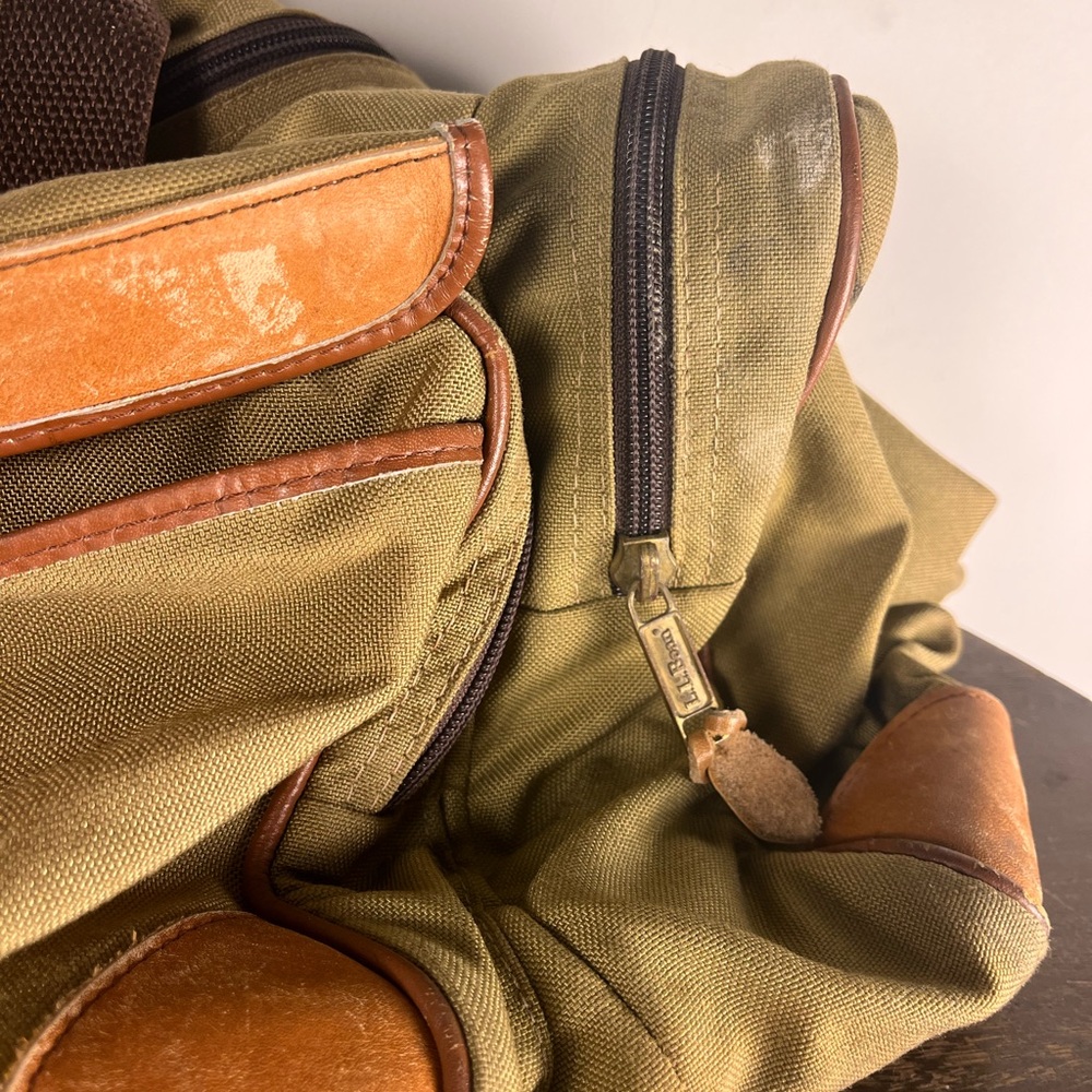 L.L. Bean vintage Men's Tan canvas leather  Duffel Bag medium size - Picture 5 of 16
